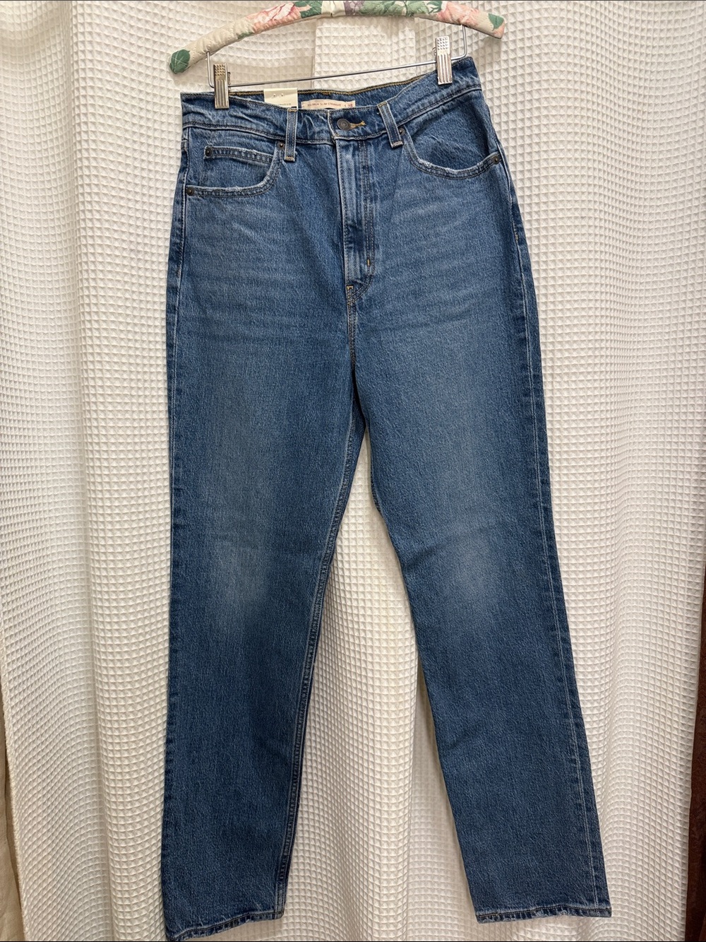 Levi’s 70s High Slim Slim Straight-Leg  Blue Jeans - Size 28 NWT